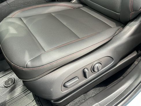 New 2025 Chevrolet Trax RS w/ Driver Confidence Package image 15