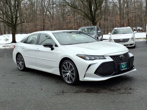 Used 2019 Toyota Avalon XSE w/ All Weather Liner Package image 1
