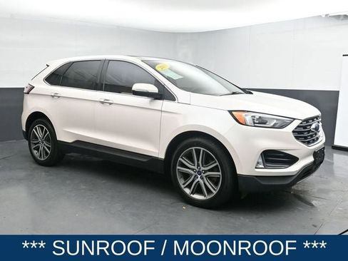 Used 2019 Ford Edge Titanium w/ Cold Weather Package image 3