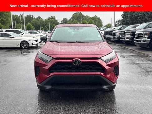 Used 2022 Toyota RAV4 LE AWD/4WD image 2