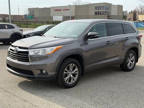 Used 2014 Toyota Highlander Plus image 3