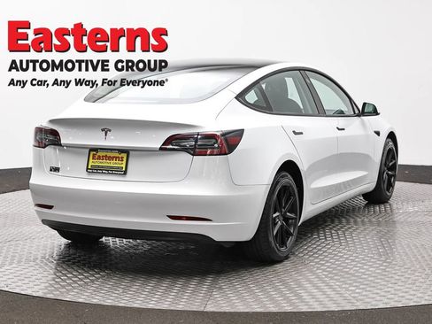 Used 2023 Tesla Model 3 Standard Range image 5