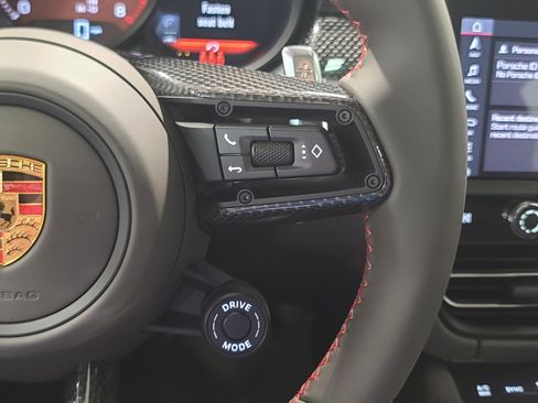 New 2026 Porsche Macan GTS image 18