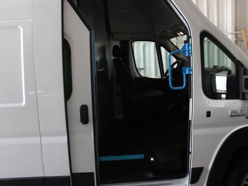 Used 2024 RAM ProMaster 3500 w/ Delivery Van Package FWD image 15