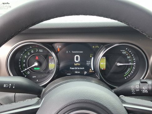 Used 2023 Jeep Wrangler Unlimited w/ Cold Weather Group image 19