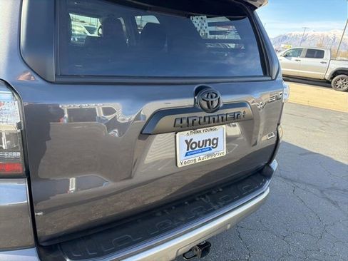 Used 2023 Toyota 4Runner TRD Off-Road Premium w/ Moonroof Package AWD/4WD image 26