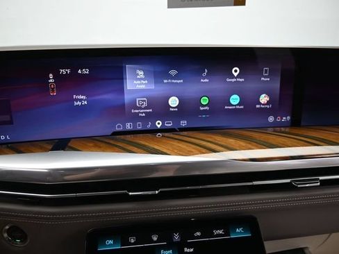 Certified 2025 Cadillac Escalade Premium Luxury Platinum AWD/4WD image 34
