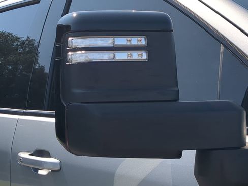 Used 2024 GMC Sierra 2500 AT4X image 10