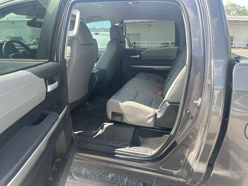 Used 2017 Toyota Tundra Limited w/ Limited Premium Package AWD/4WD image 14