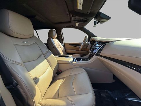 Used 2020 Cadillac Escalade ESV Platinum image 14