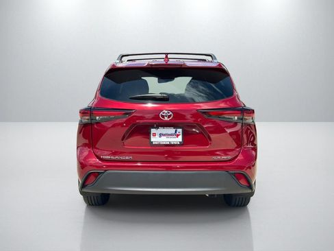 Certified 2026 Toyota Highlander XLE AWD/4WD image 6