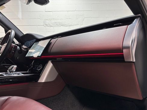 Used 2023 Land Rover Range Rover SE image 31