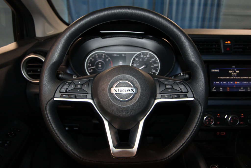Used 2025 Nissan Versa SV FWD image 10