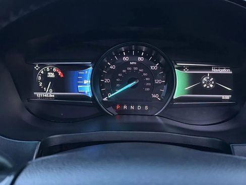 Used 2017 Ford Explorer XLT w/ Equipment Group 202A image 16