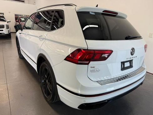 Used 2022 Volkswagen Tiguan SE R-Line FWD image 7