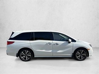 Used 2018 Honda Odyssey Elite video 4