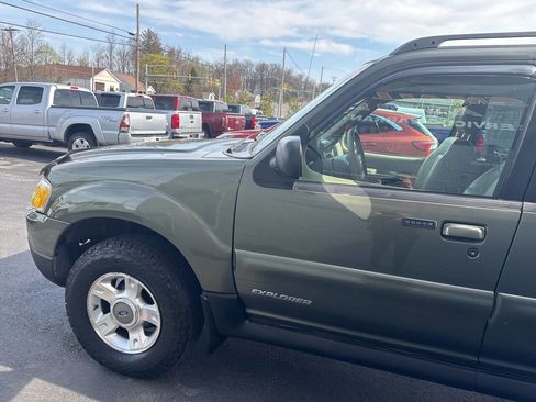 Used 2001 Ford Explorer Sport Trac 4x4 image 4