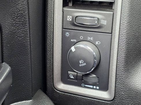 Used 2019 RAM 1500 Express w/ Wheel & Sound Group AWD/4WD image 33