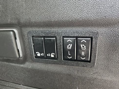 Used 2021 GMC Yukon XL Denali w/ Denali Premium Package image 59