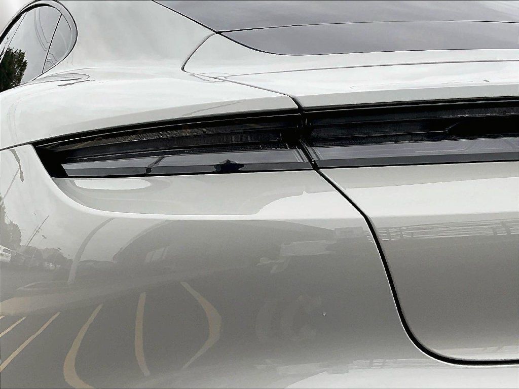 Used 2021 Porsche Taycan Turbo S w/ Premium Package AWD/4WD image 21