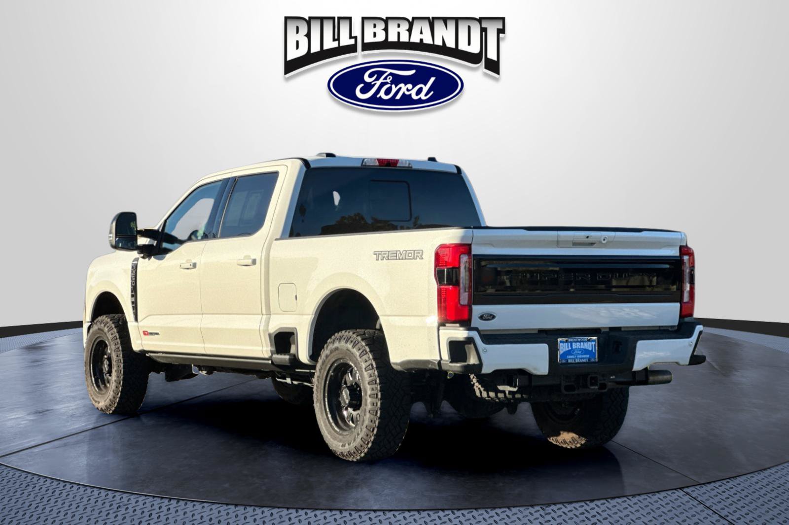 Used 2025 Ford F250 Platinum w/ Tremor Off-Road Package AWD/4WD image 5