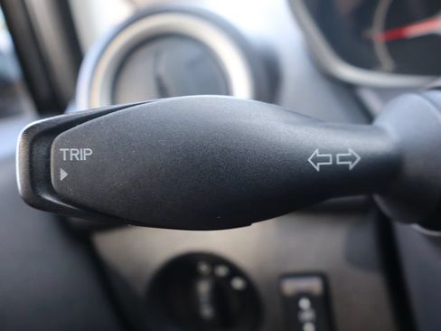 Used 2013 Ford Fiesta SE FWD image 31