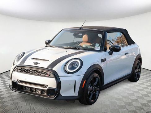 Used 2023 MINI Cooper S image 4