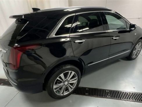 Certified 2025 Cadillac XT5 Premium Luxury image 8