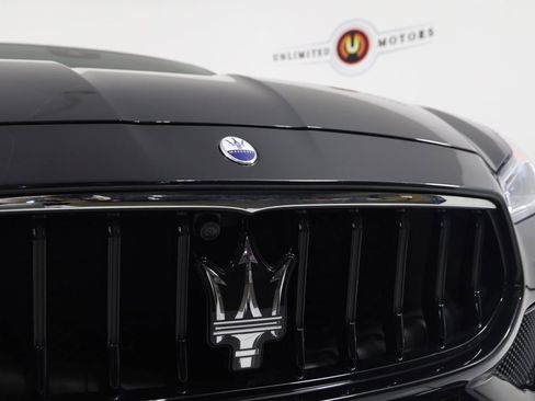 Used 2023 Maserati Quattroporte Modena Q4 image 23