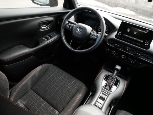 Certified 2024 Honda HR-V Sport image 4