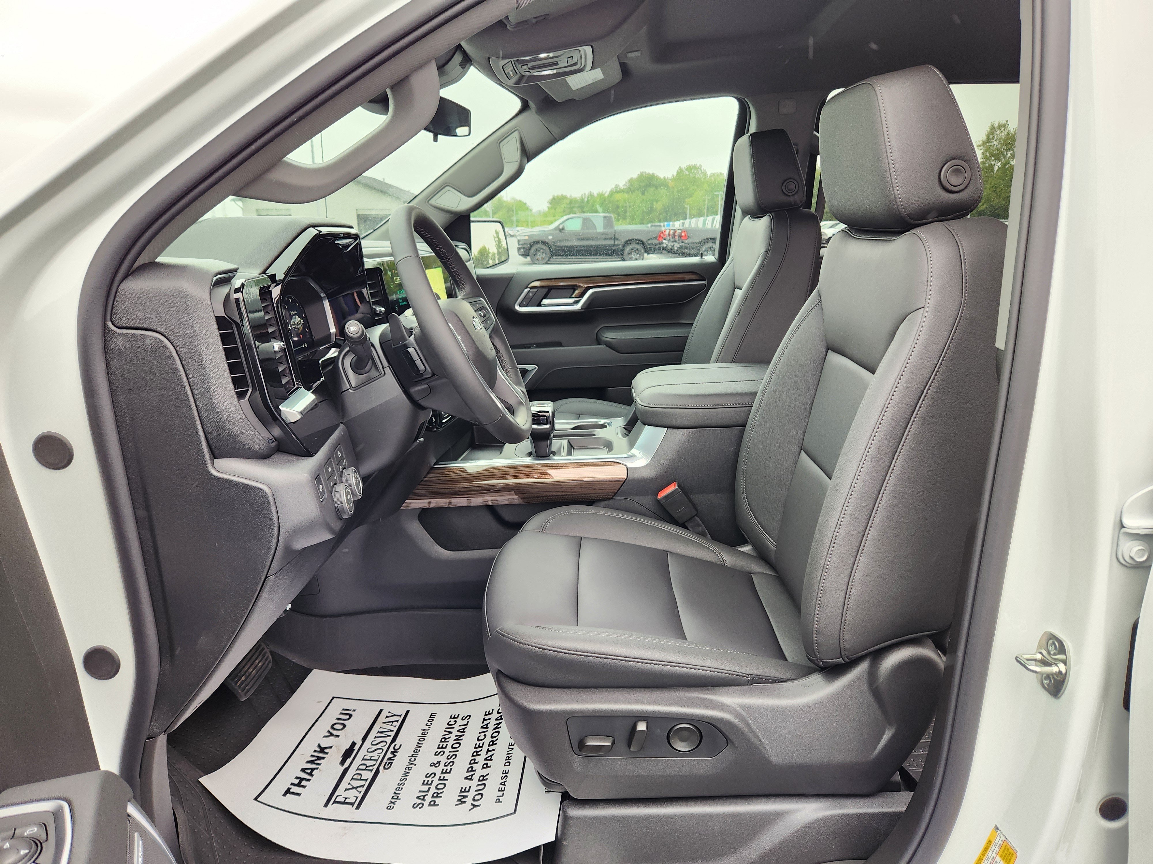 New 2026 Chevrolet Silverado 1500 RST w/ Convenience Package II AWD/4WD image 9