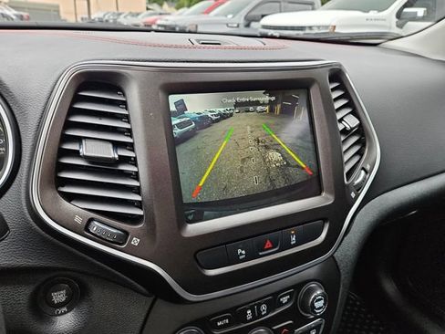 Used 2022 Jeep Cherokee Trailhawk w/ Sun, Sound & Nav Group AWD/4WD image 43