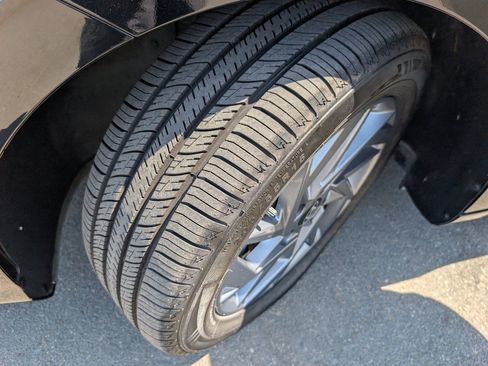 Used 2024 Hyundai Elantra SEL FWD image 21
