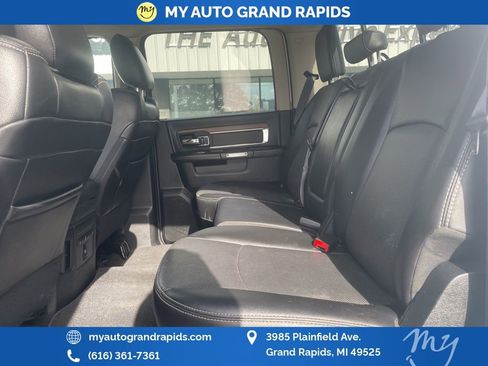 Used 2017 RAM 1500 Laramie image 11