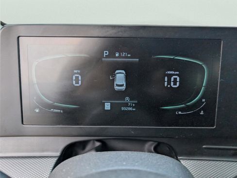 Used 2023 Kia Sportage LX image 21