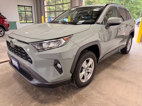 Used 2020 Toyota RAV4 XLE w/ Convenience Package AWD/4WD image 5