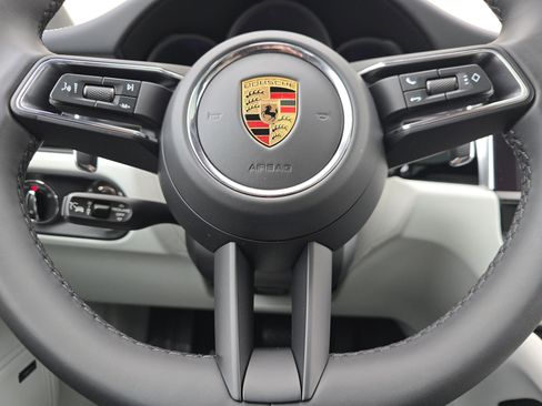 New 2026 Porsche Macan S image 19