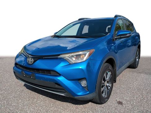 Used 2018 Toyota RAV4 XLE w/ Plus Extra Value Package AWD/4WD image 1