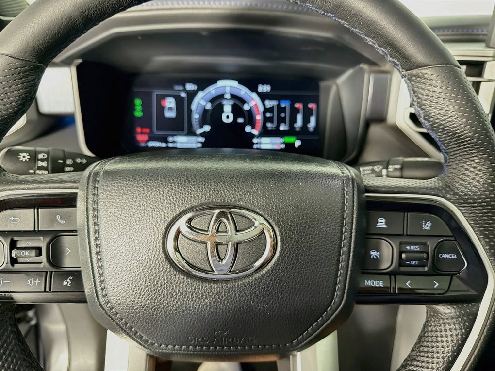 Used 2024 Toyota Tundra Platinum AWD/4WD image 16