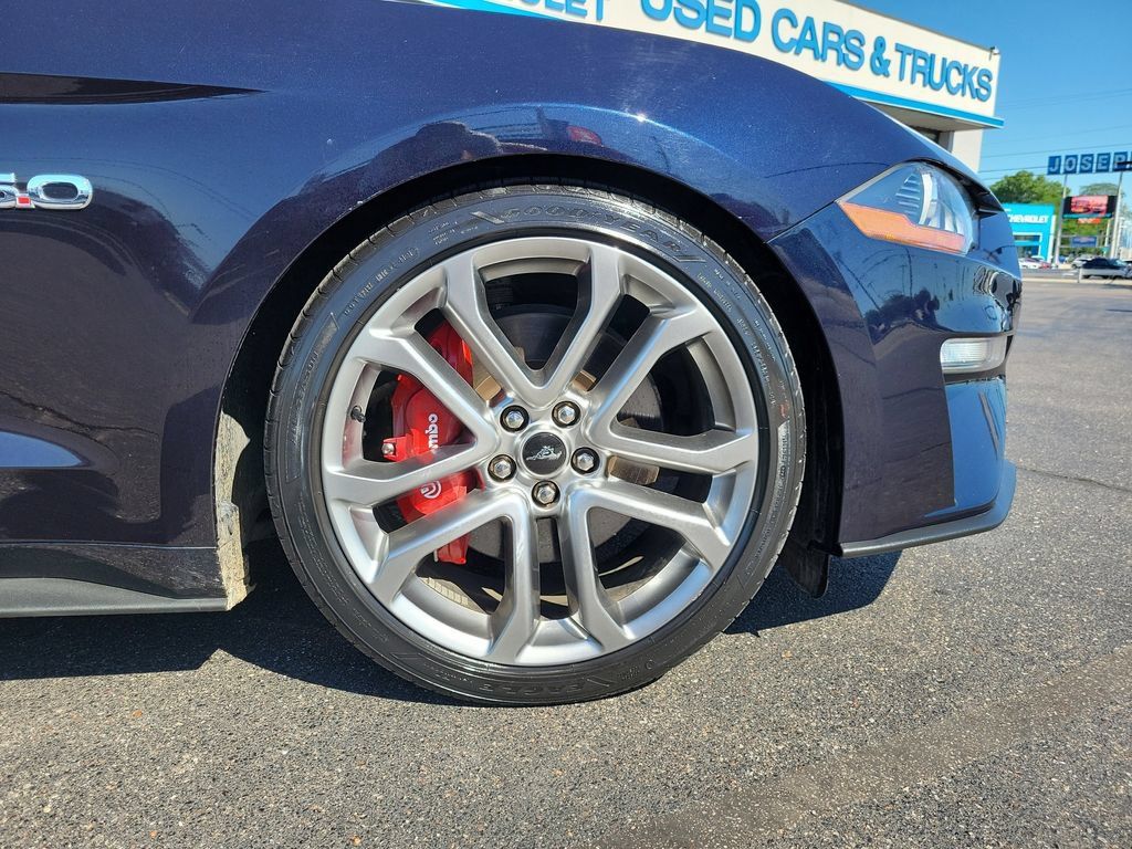 Used 2021 Ford Mustang GT Premium w/ Carbon Sport Interior Package RWD image 8