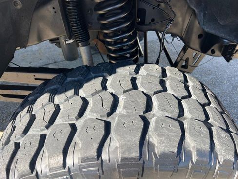 Used 2011 Ford F350 Lariat w/ Lariat Interior Pkg image 19