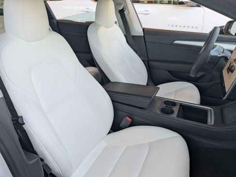 Used 2023 Tesla Model 3 Standard Range RWD image 23