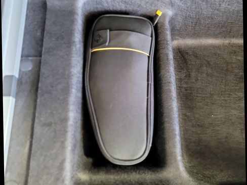 Used 2024 Rivian R1S Adventure AWD/4WD image 34