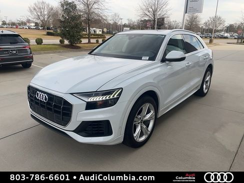 Used 2023 Audi Q8 Prestige w/ Prestige Package image 2