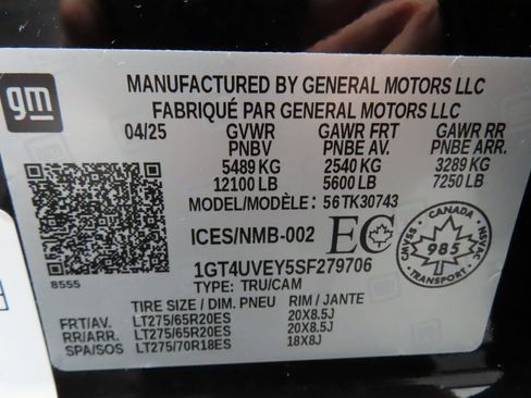 Used 2025 GMC Sierra 3500 AT4 image 84