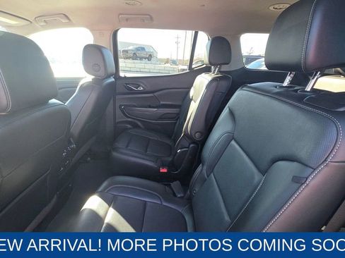 Used 2022 GMC Acadia SLT w/ Elevation Edition image 13