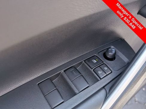 Used 2025 Toyota Corolla Cross XLE AWD/4WD image 15