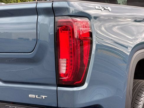 Used 2024 GMC Sierra 1500 SLT AWD/4WD image 22