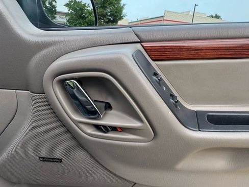 Used 1999 Jeep Grand Cherokee Limited image 28