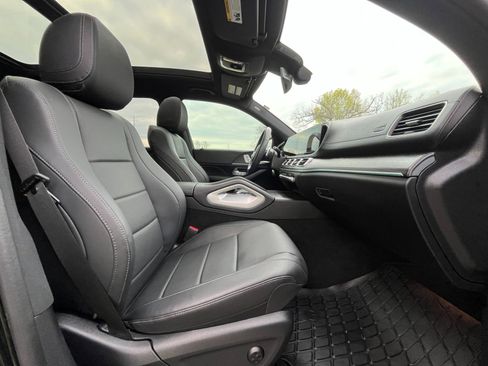 Used 2023 Mercedes-Benz GLS 450 4MATIC w/ AMG Line Exterior image 18